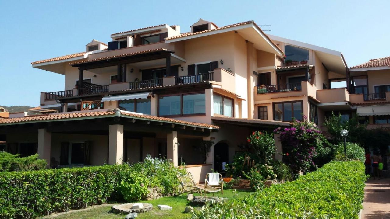 Lucky Apartment Golfo Aranci Exterior photo