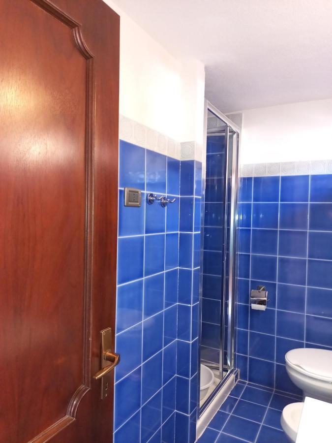 Lucky Apartment Golfo Aranci Exterior photo