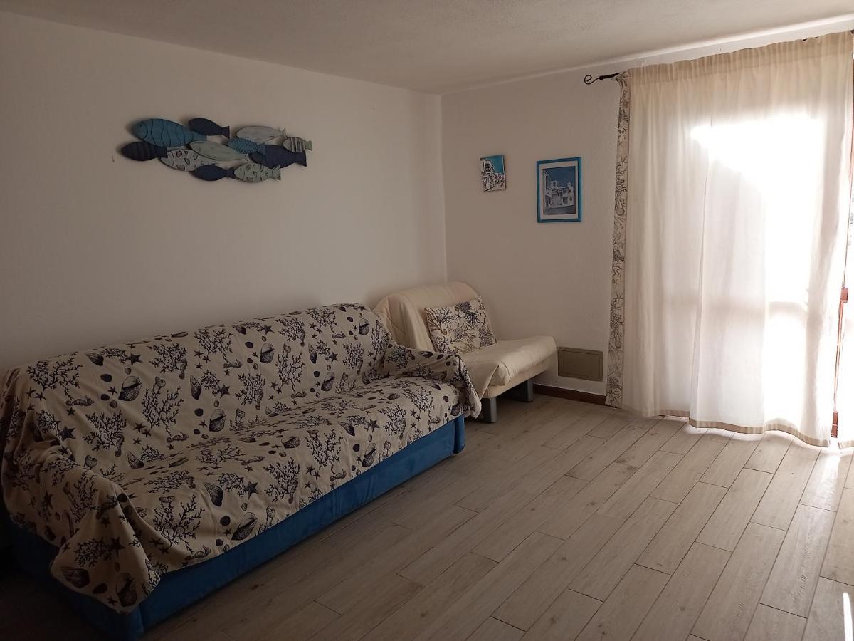 Lucky Apartment Golfo Aranci Exterior photo