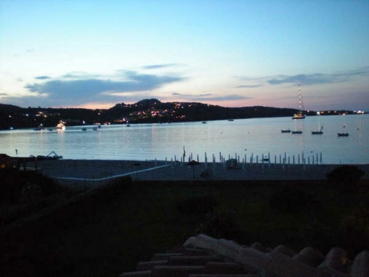 Lucky Apartment Golfo Aranci Exterior photo